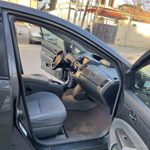 Toyota Prius-14