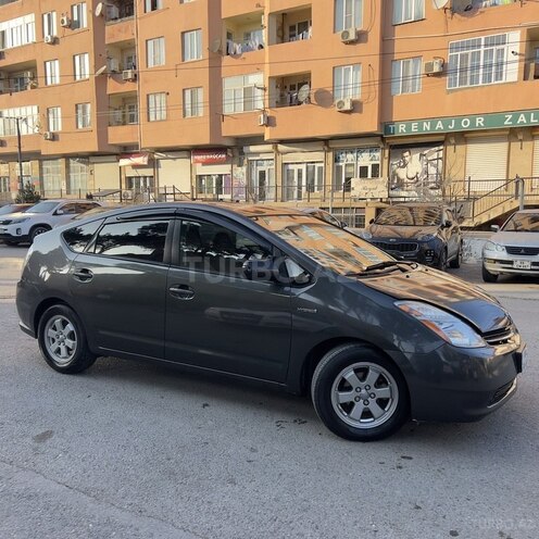 Toyota Prius-3