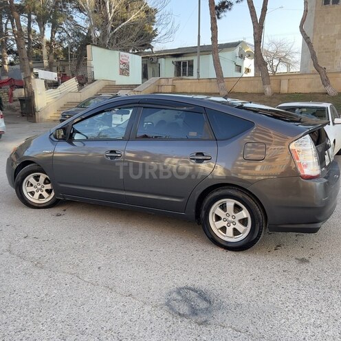 Toyota Prius-7