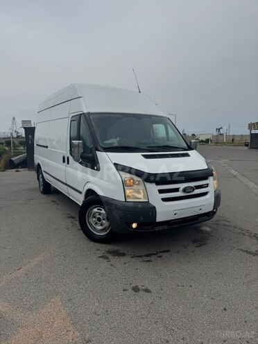 Ford Transit-7