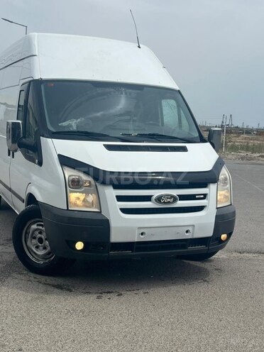 Ford Transit-4