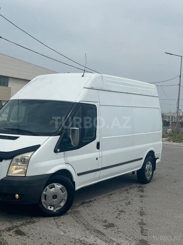 Ford Transit-2