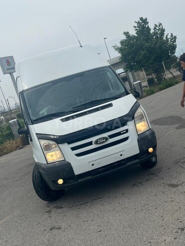 Ford Transit-1