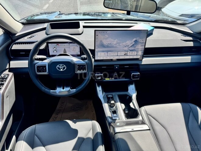 Toyota Wildlander-13