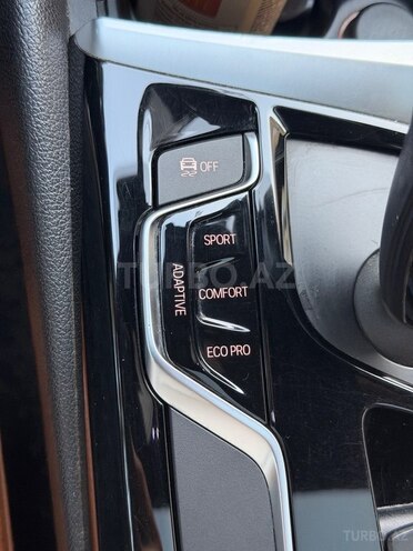 BMW 530-12