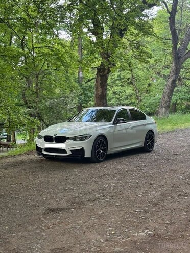 BMW 320-2