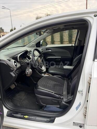 Chevrolet Aveo-6