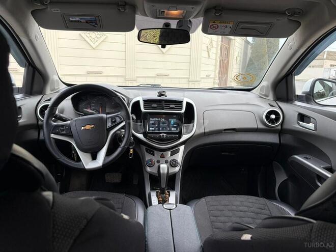 Chevrolet Aveo-8