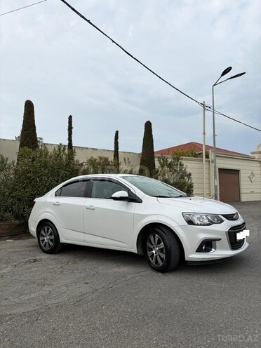 Chevrolet Aveo-4