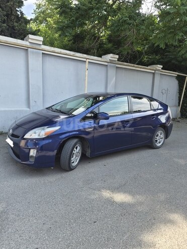 Toyota Prius-2