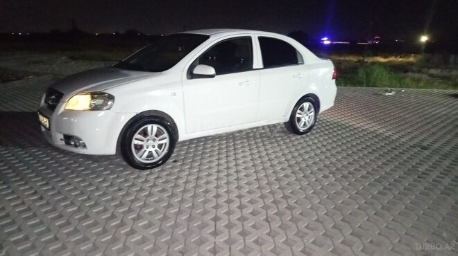Chevrolet Aveo-3