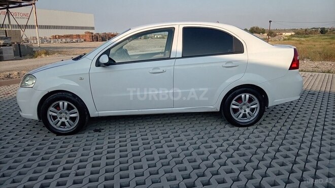 Chevrolet Aveo-7