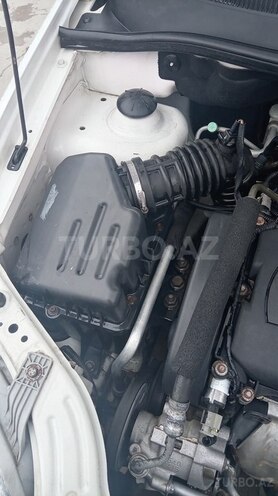 Chevrolet Aveo-11