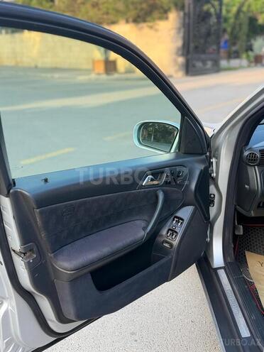 Mercedes C 200-10