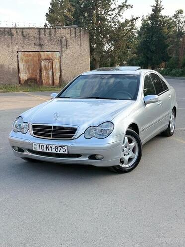Mercedes C 200-1