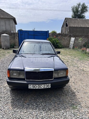 Mercedes 190-1