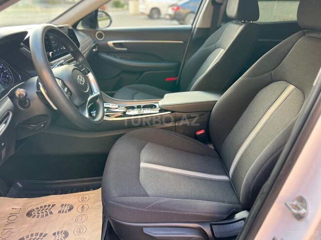 Hyundai Sonata-6