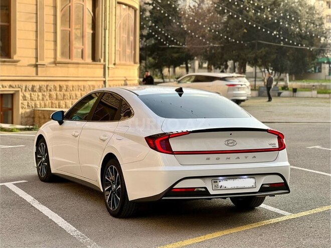 Hyundai Sonata-14
