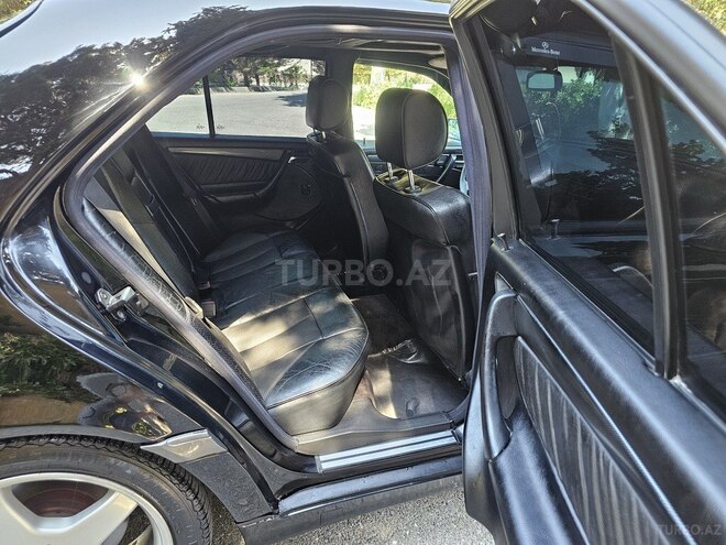 Mercedes C 230-11