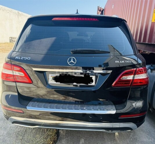 Mercedes ML 250 4MATIC-3