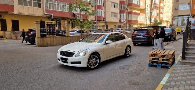 Infiniti G35-2