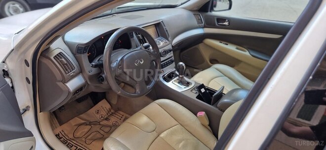 Infiniti G35-8