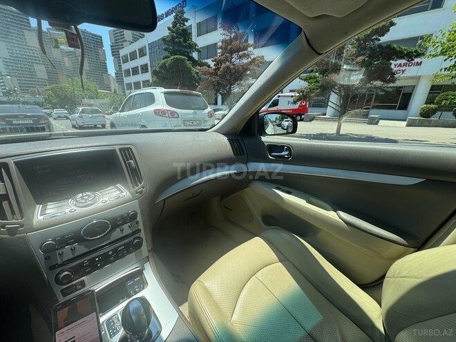 Infiniti G35-11