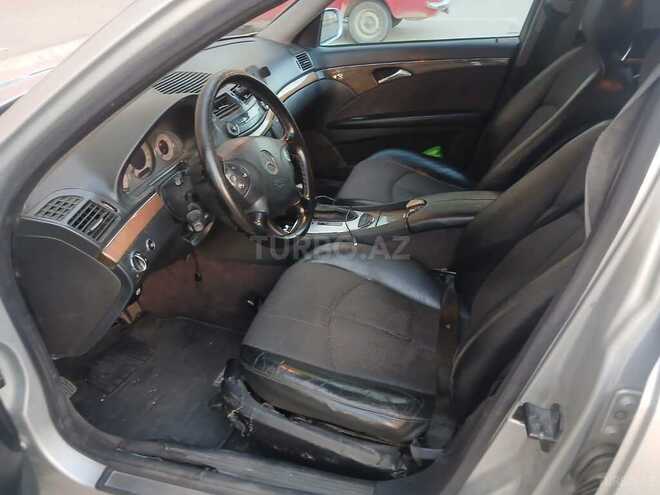 Mercedes E 200-13