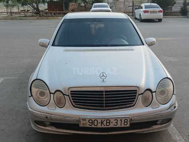 Mercedes E 200-1