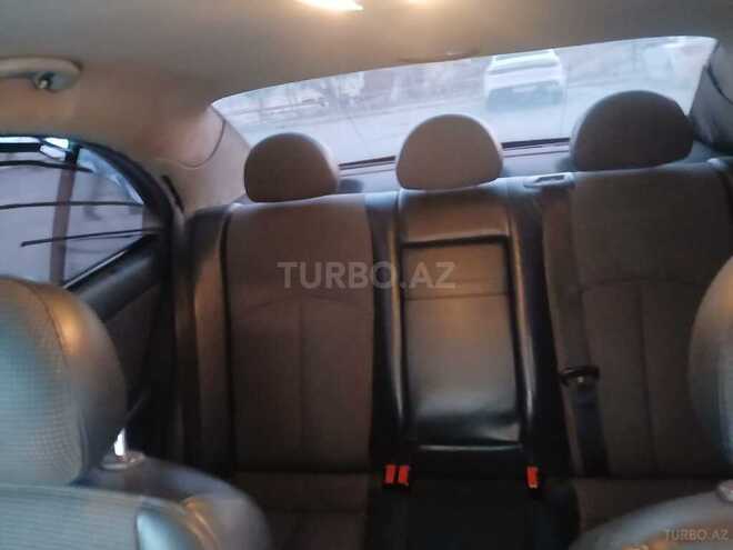 Mercedes E 200-10