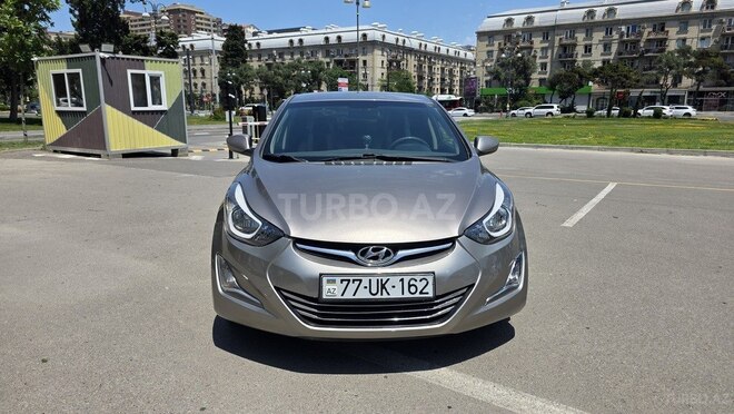 Hyundai Elantra-1