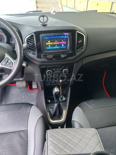 LADA (VAZ) XRAY Cross-9