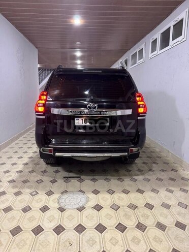 Toyota Land Cruiser Prado-12