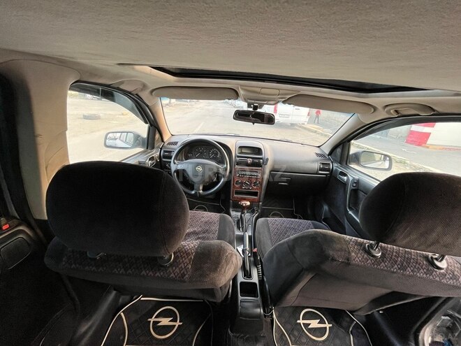 Opel Astra-12