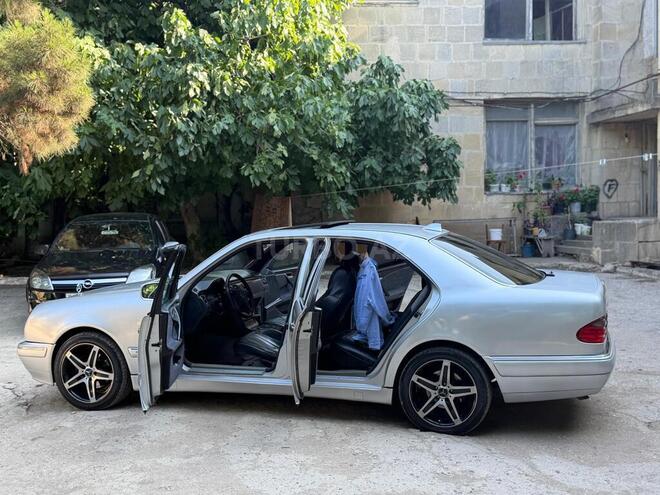 Mercedes E 230-15