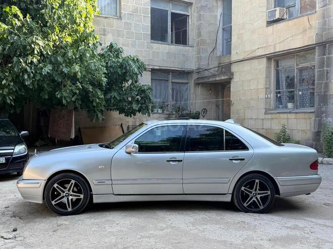 Mercedes E 230-16