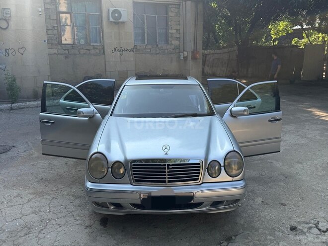 Mercedes E 230-9