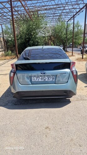 Toyota Prius-3
