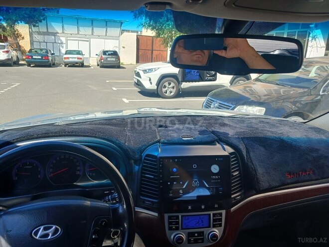 Hyundai Santa Fe-6