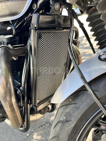 Triumph Speed Twin-13