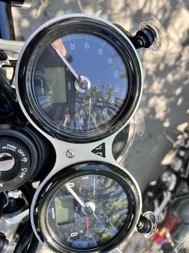 Triumph Speed Twin-7