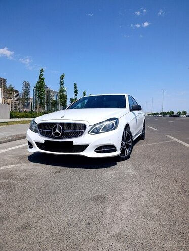 Mercedes E 220-2