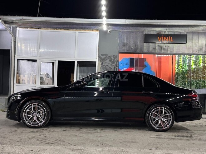 Mercedes E 300 e 4MATIC-3