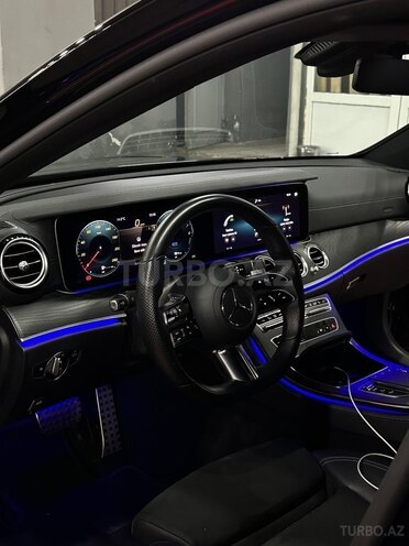 Mercedes E 300 e 4MATIC-5