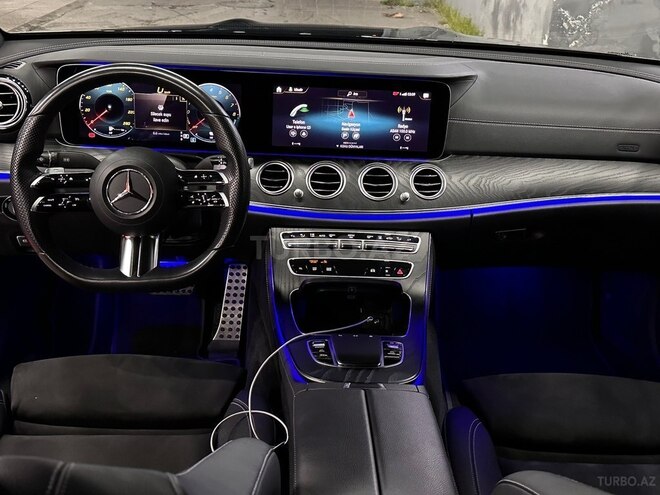 Mercedes E 300 e 4MATIC-7