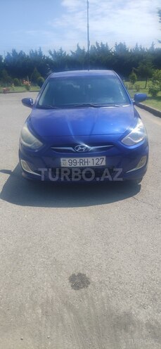 Hyundai Accent-1