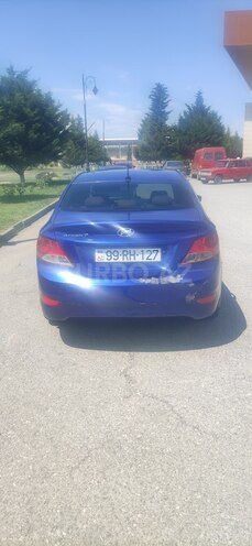 Hyundai Accent-2
