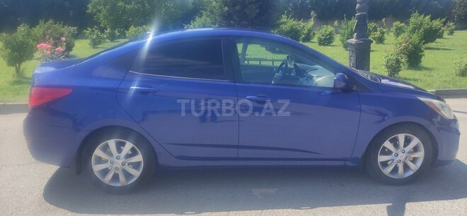 Hyundai Accent-5