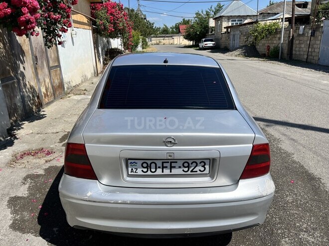 Opel Vectra-2