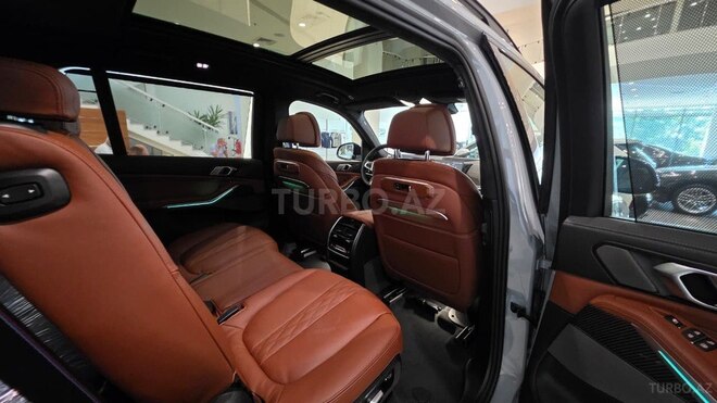 BMW X7-14
